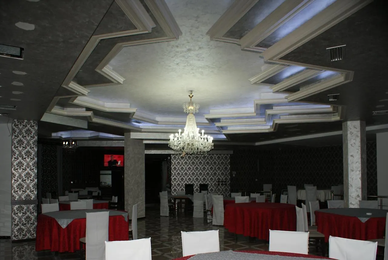 Garden Palase Hotel Fier Albania