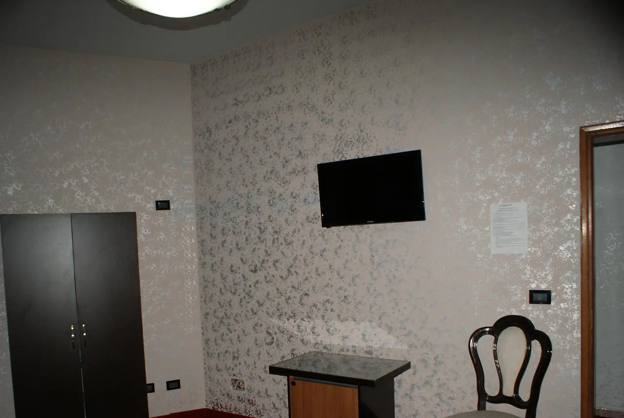 Garden Palase Hotel Fier