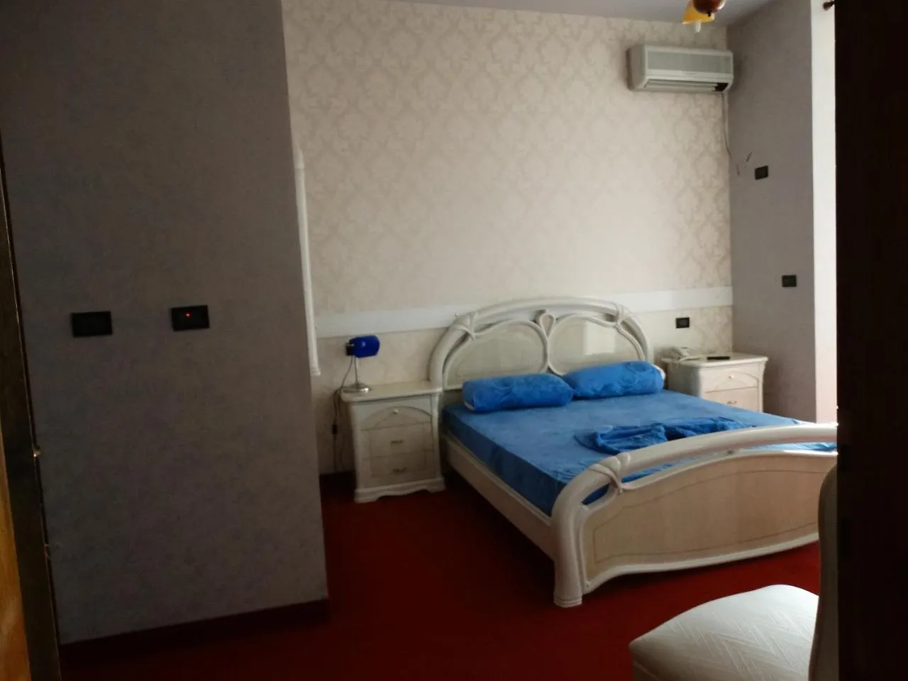 Garden Palase Hotel Fier Albania